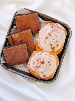 Brownie + 2 Rolls classic con cobertura