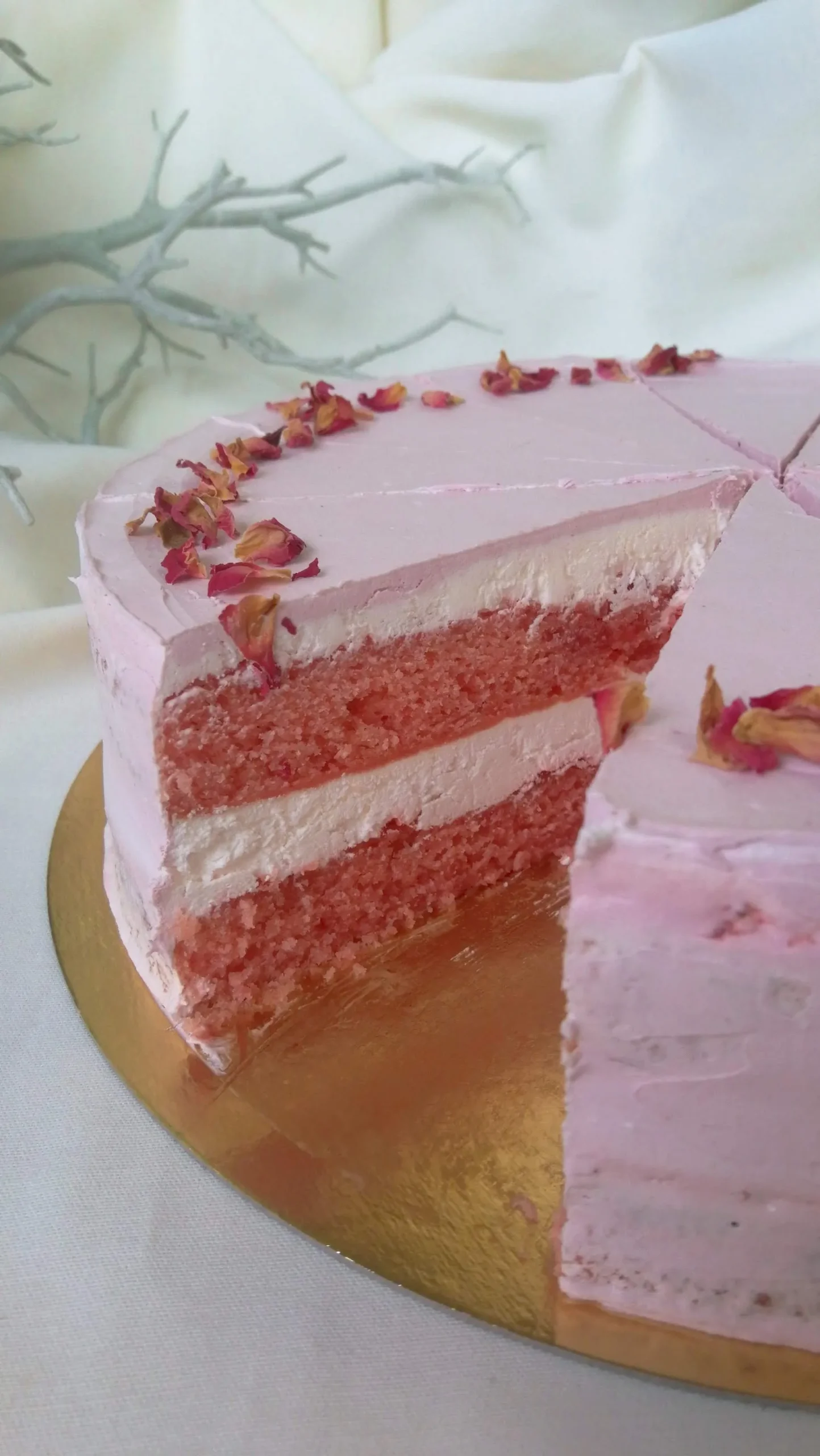 Tarta de Fresas con Nata Vegana